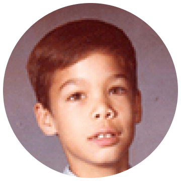 Classic team picture of Bryan at Lojistic, taken during the company’s earlier days